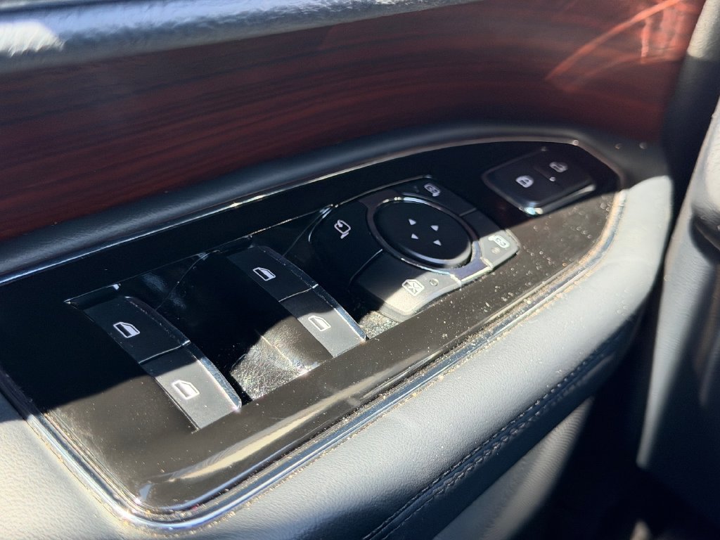 Certified 2023 Lincoln Navigator Reserve AWD/4WD image 10