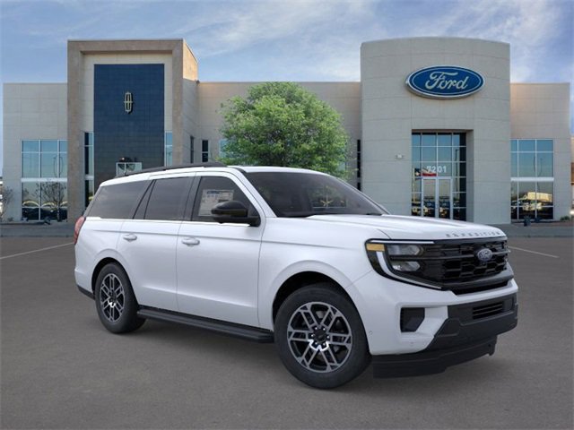 New 2025 Ford Expedition Active image 7