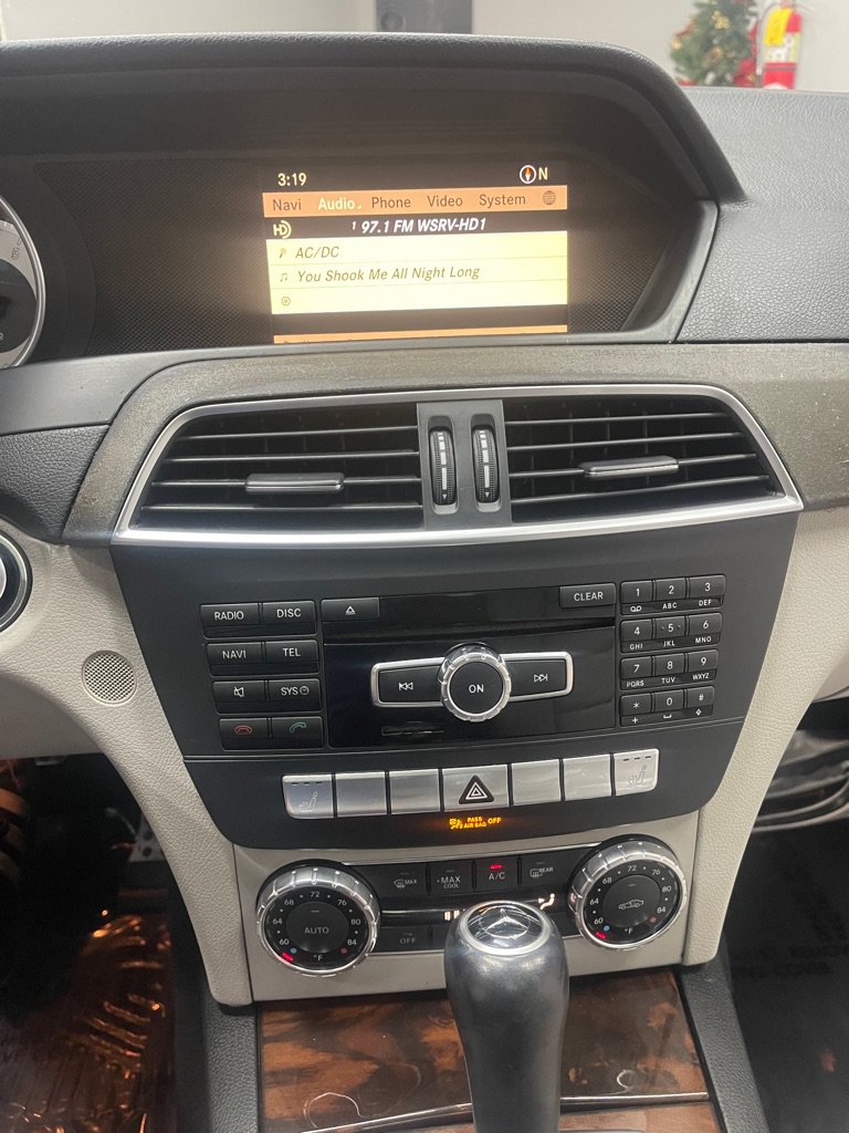 Used 2012 Mercedes-Benz C 250 Sedan w/ Premium 1 Pkg image 21