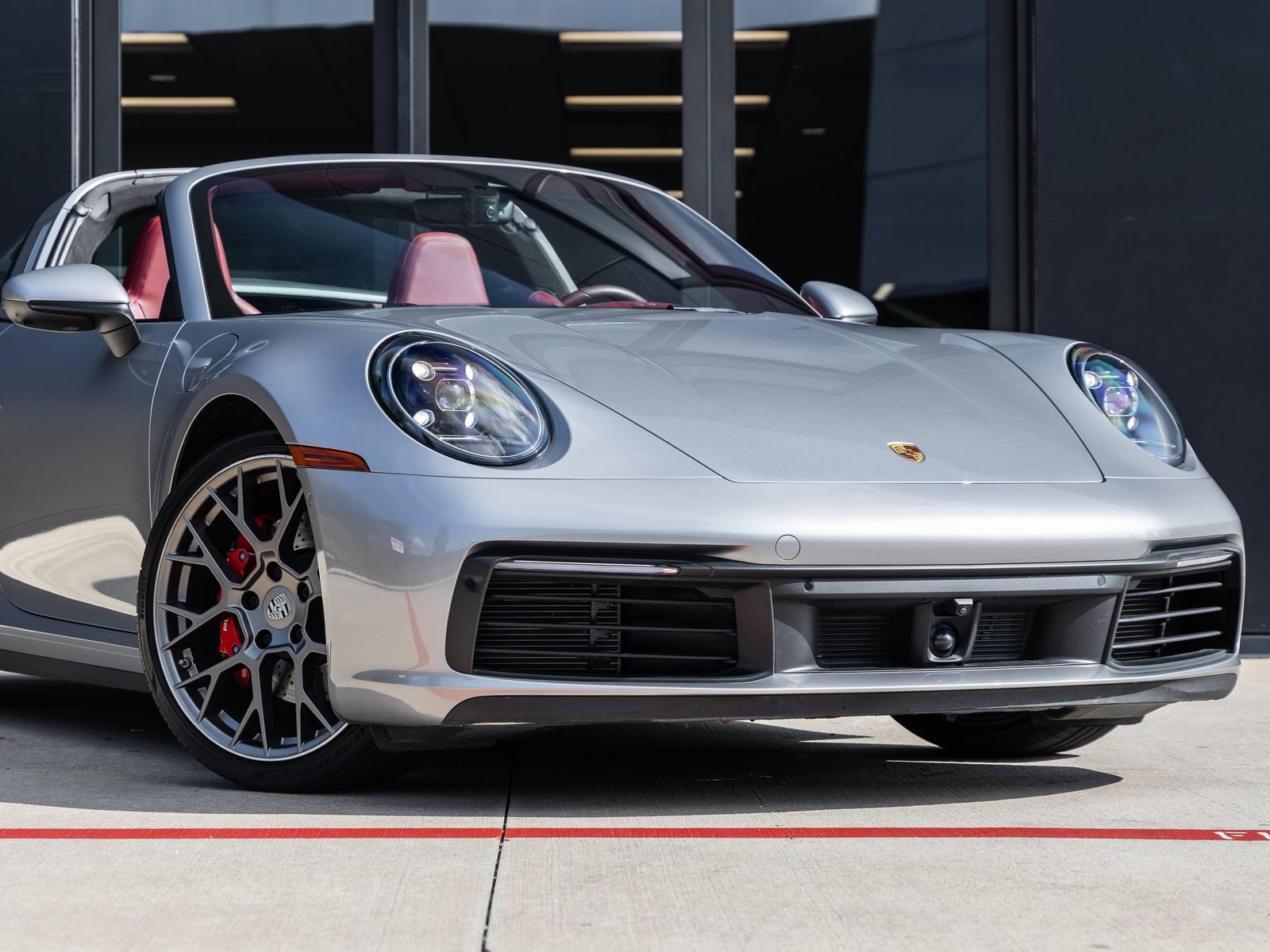 Certified 2022 Porsche 911 Targa 4S AWD/4WD image 9