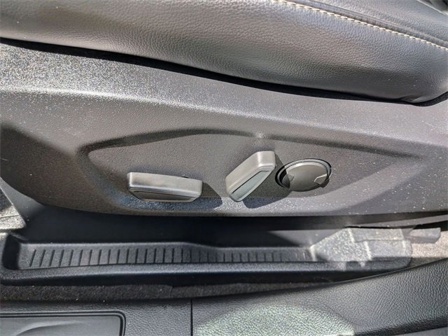 Used 2024 Ford Edge SEL image 11