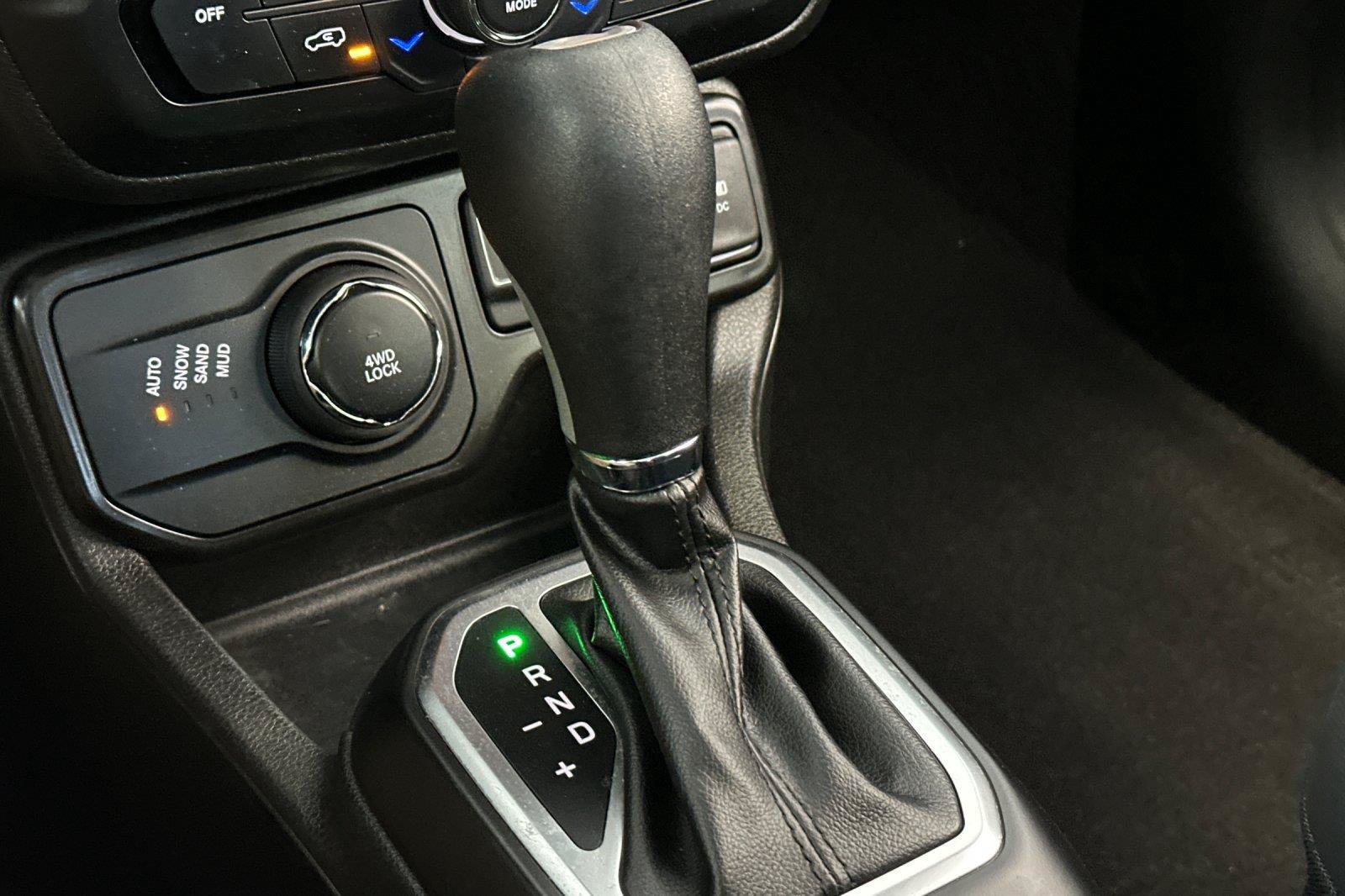 Certified 2023 Jeep Renegade Altitude w/ Convenience Group I AWD/4WD image 21