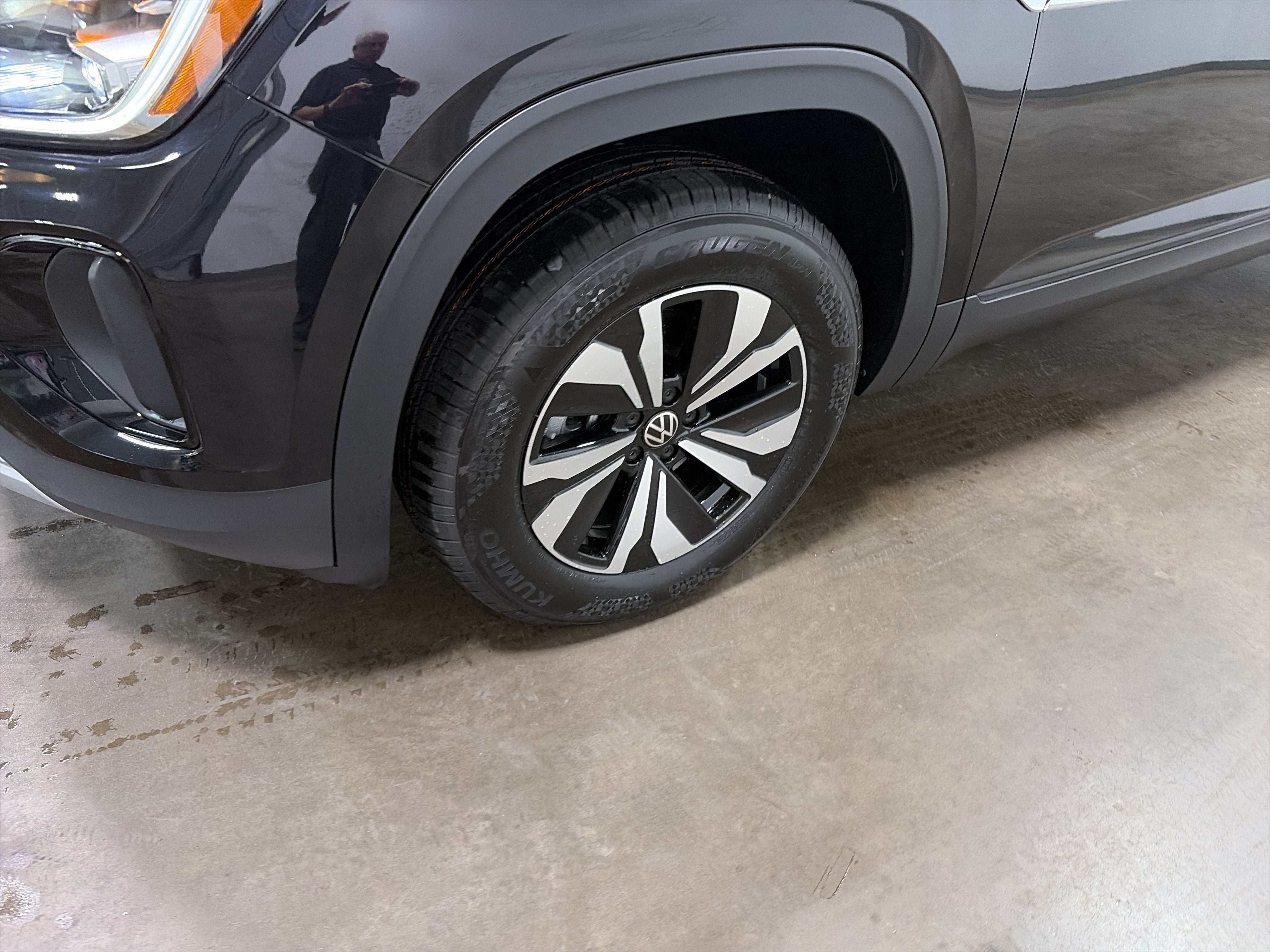 New 2026 Volkswagen Atlas Cross Sport SE AWD/4WD image 9