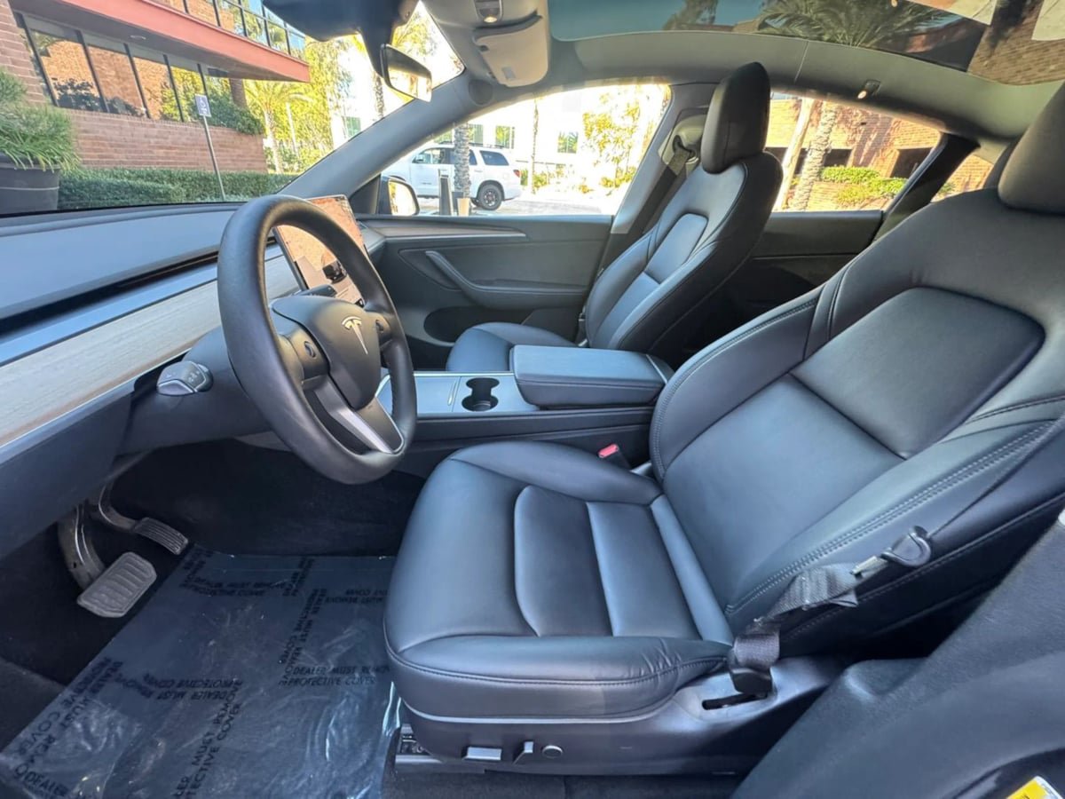 Used 2024 Tesla Model Y Long Range AWD/4WD image 11