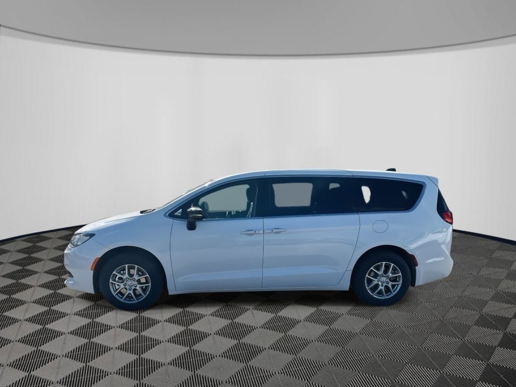 New 2026 Chrysler Voyager LX FWD image 2
