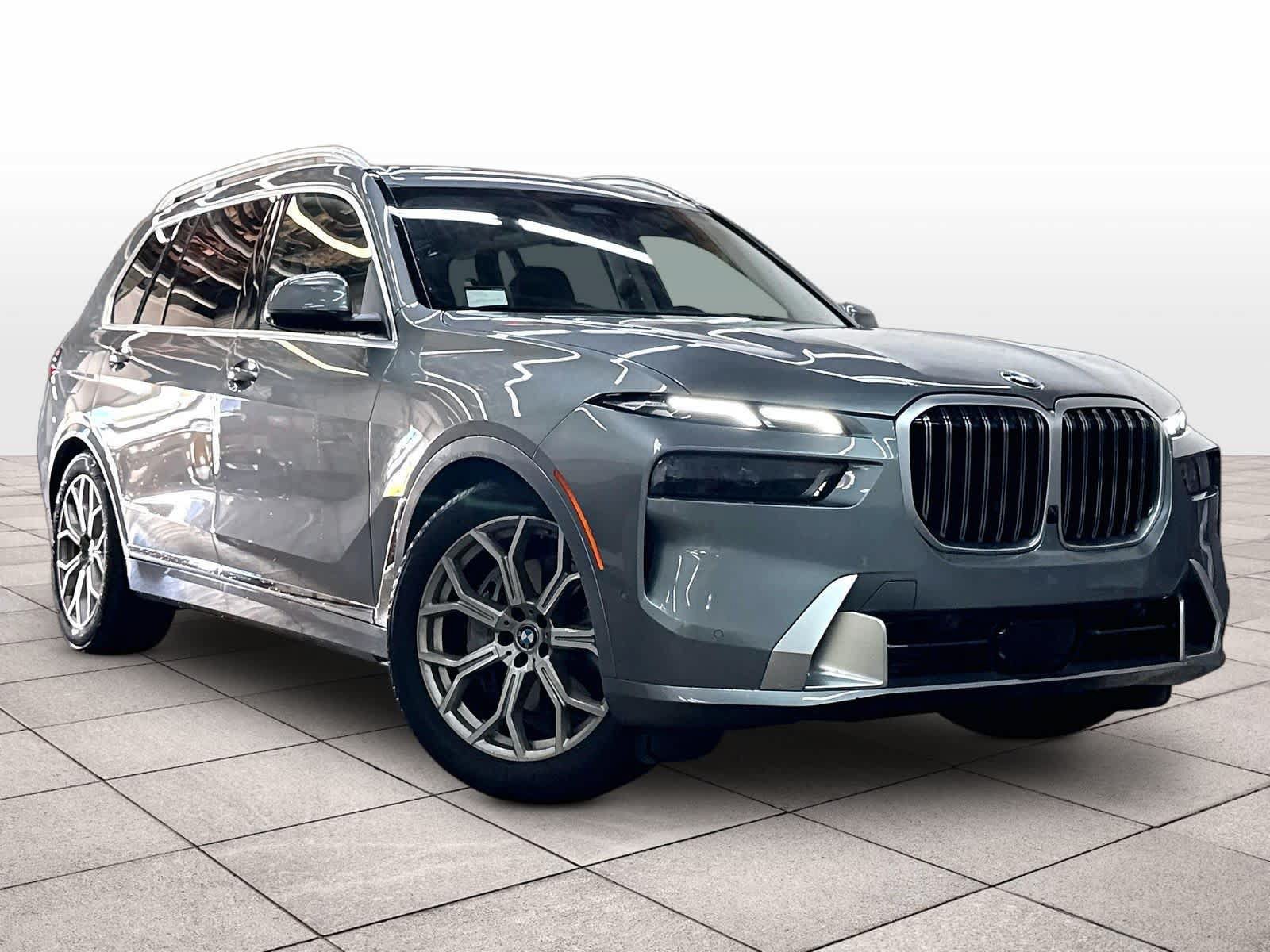 Used 2026 BMW X7 xDrive40i w/ Premium Package AWD/4WD image 2