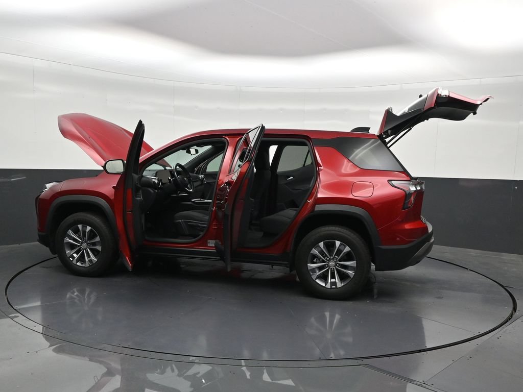 Used 2025 Chevrolet Equinox LT FWD image 35