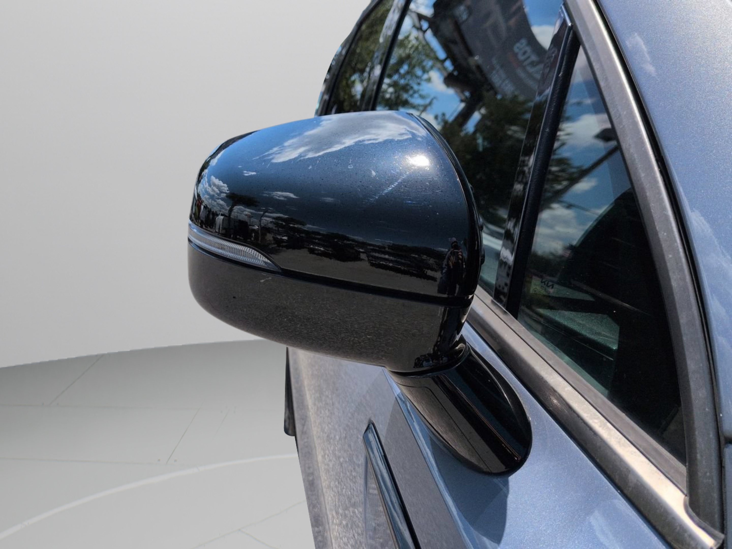 Used 2022 Kia Sorento S FWD image 14