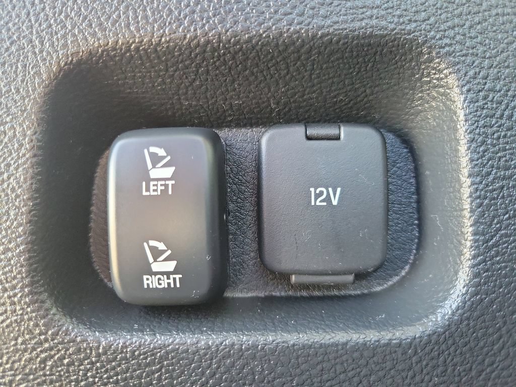 Used 2024 Ford Edge SEL w/ Convenience Package AWD/4WD image 9
