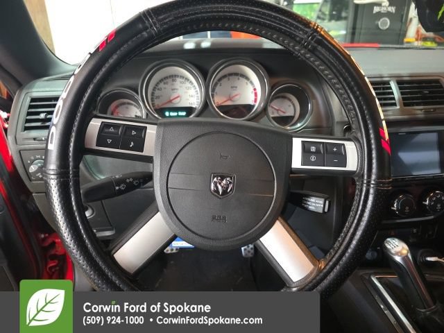 Used 2009 Dodge Challenger R/T RWD image 2