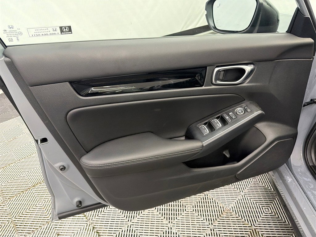 Used 2025 Honda Civic Sport Touring image 11
