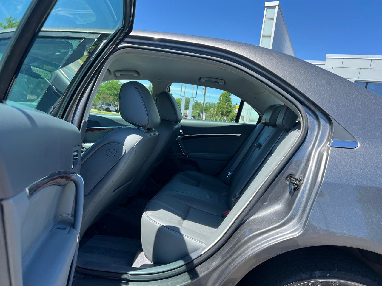 Used 2010 Lincoln MKZ FWD image 30