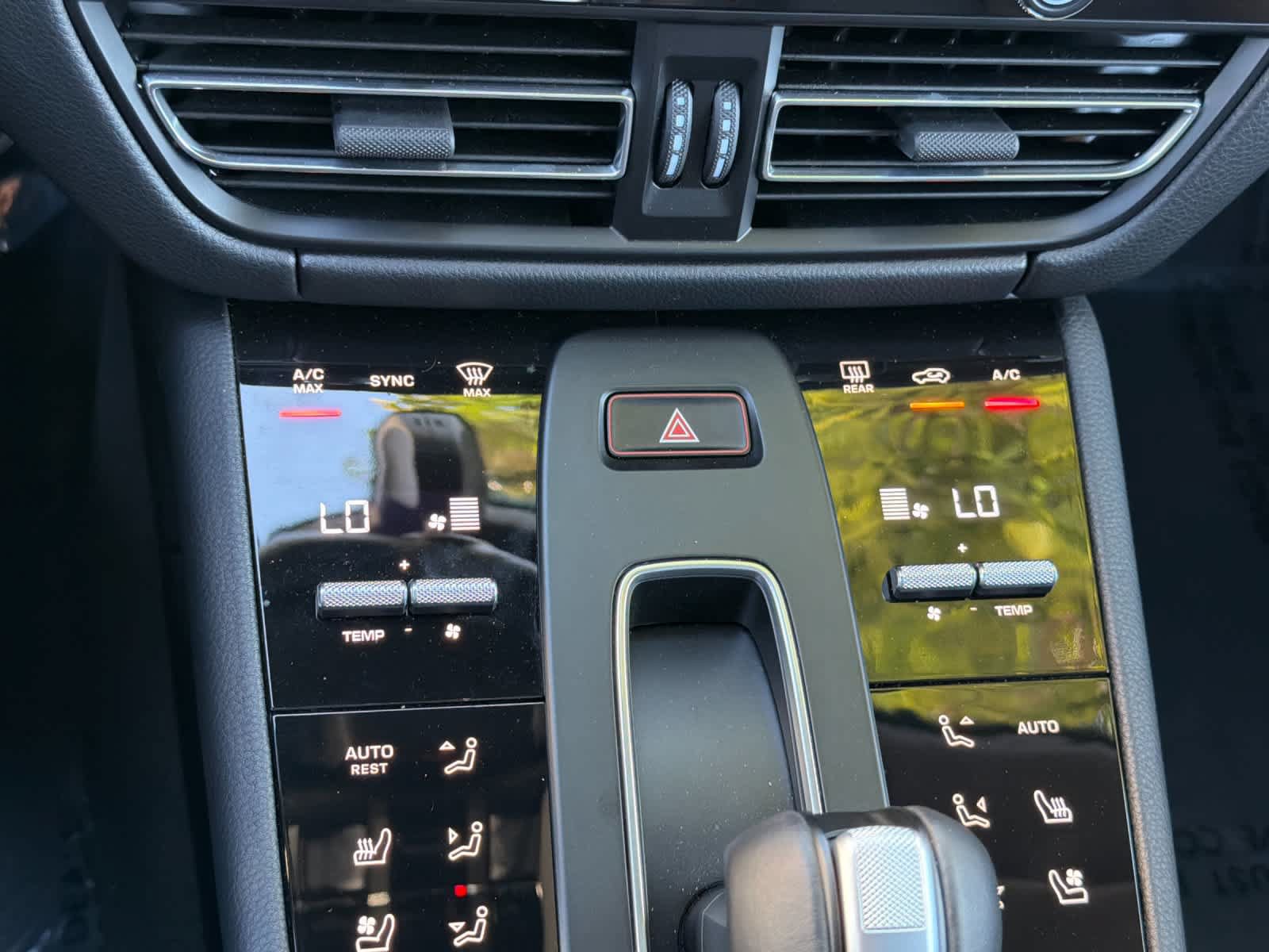 New 2026 Porsche Macan AWD/4WD image 23