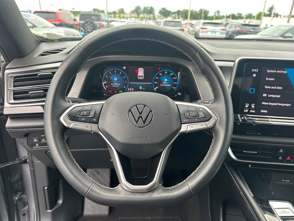 Used 2024 Volkswagen Atlas Cross Sport SE FWD image 16