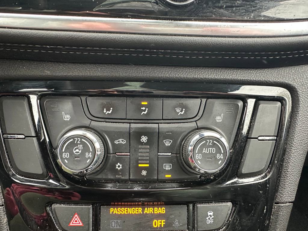 Used 2018 Buick Encore Essence FWD image 6
