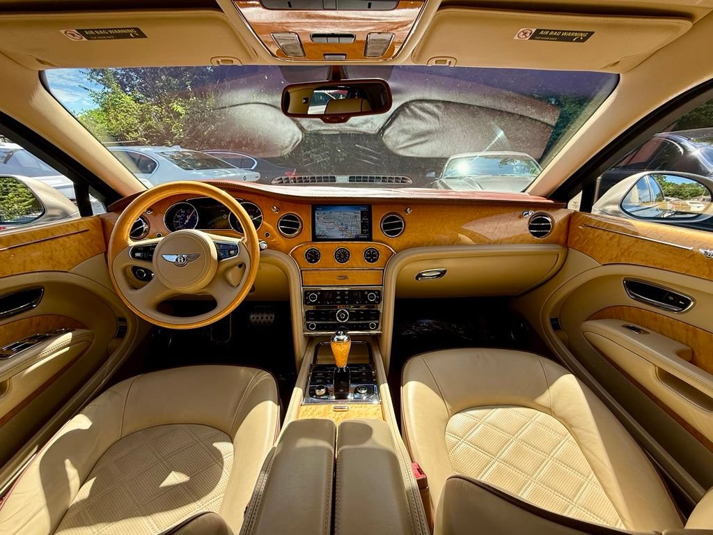 Used 2016 Bentley Mulsanne RWD image 20
