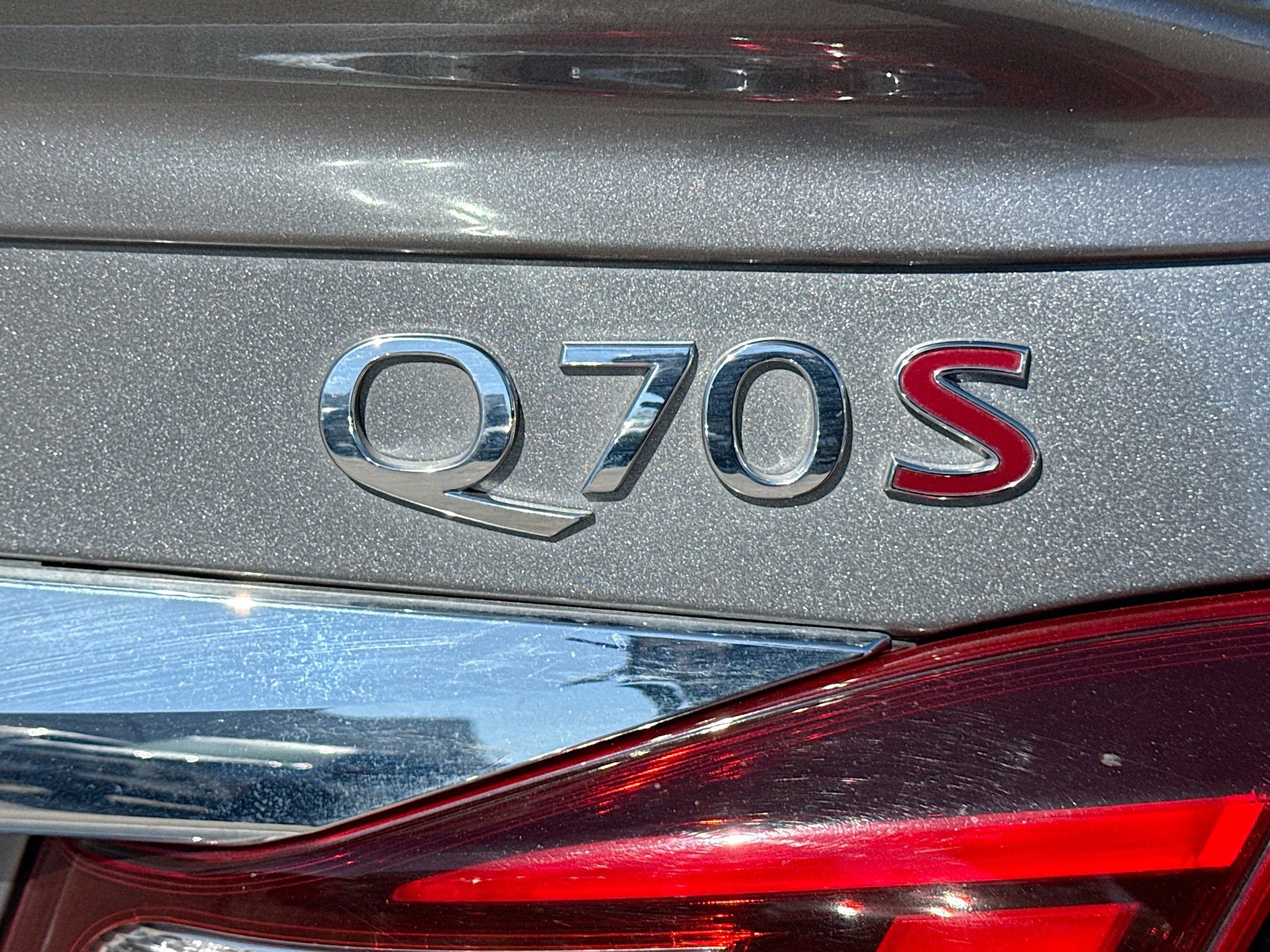 Used 2019 INFINITI Q70 Luxe w/ Sport Package image 11