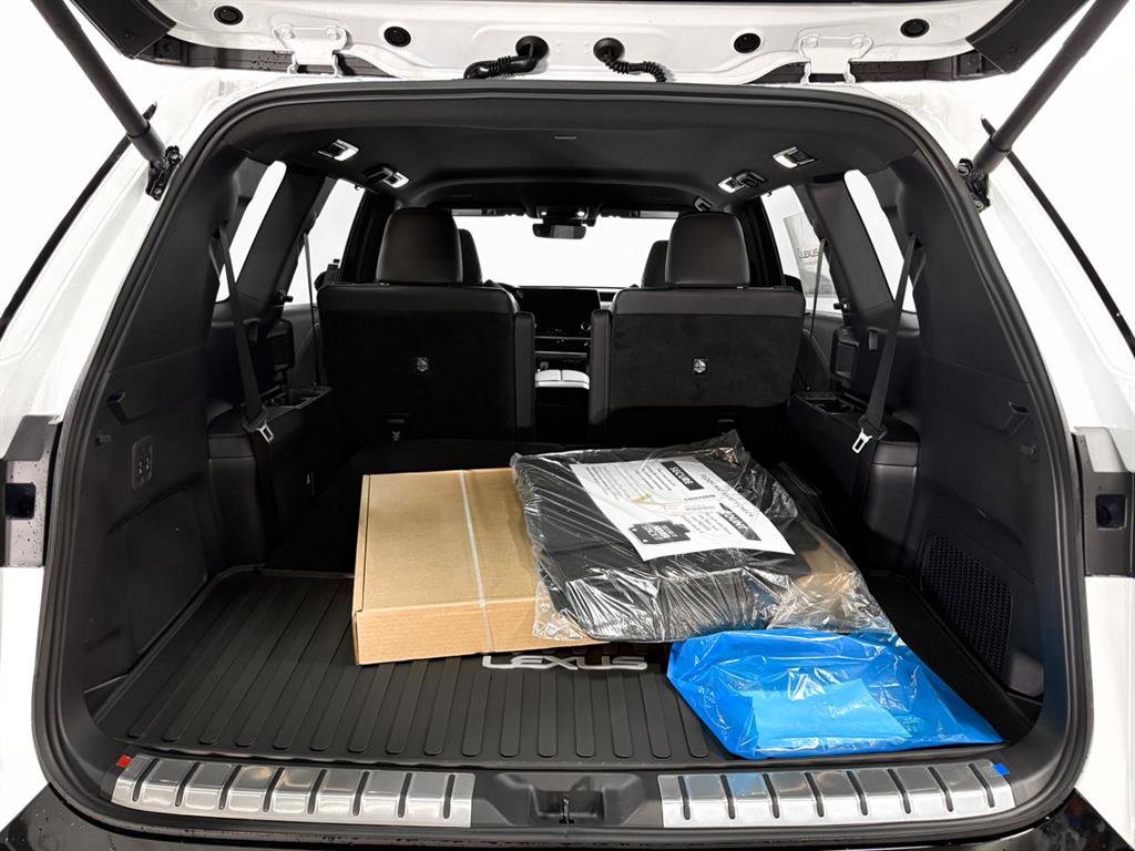 New 2026 Lexus TX 500h AWD image 12