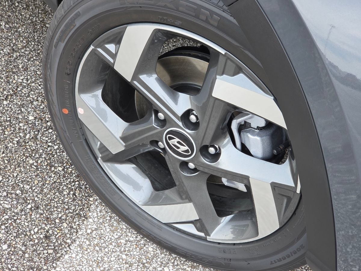 New 2026 Hyundai Venue SEL FWD image 13