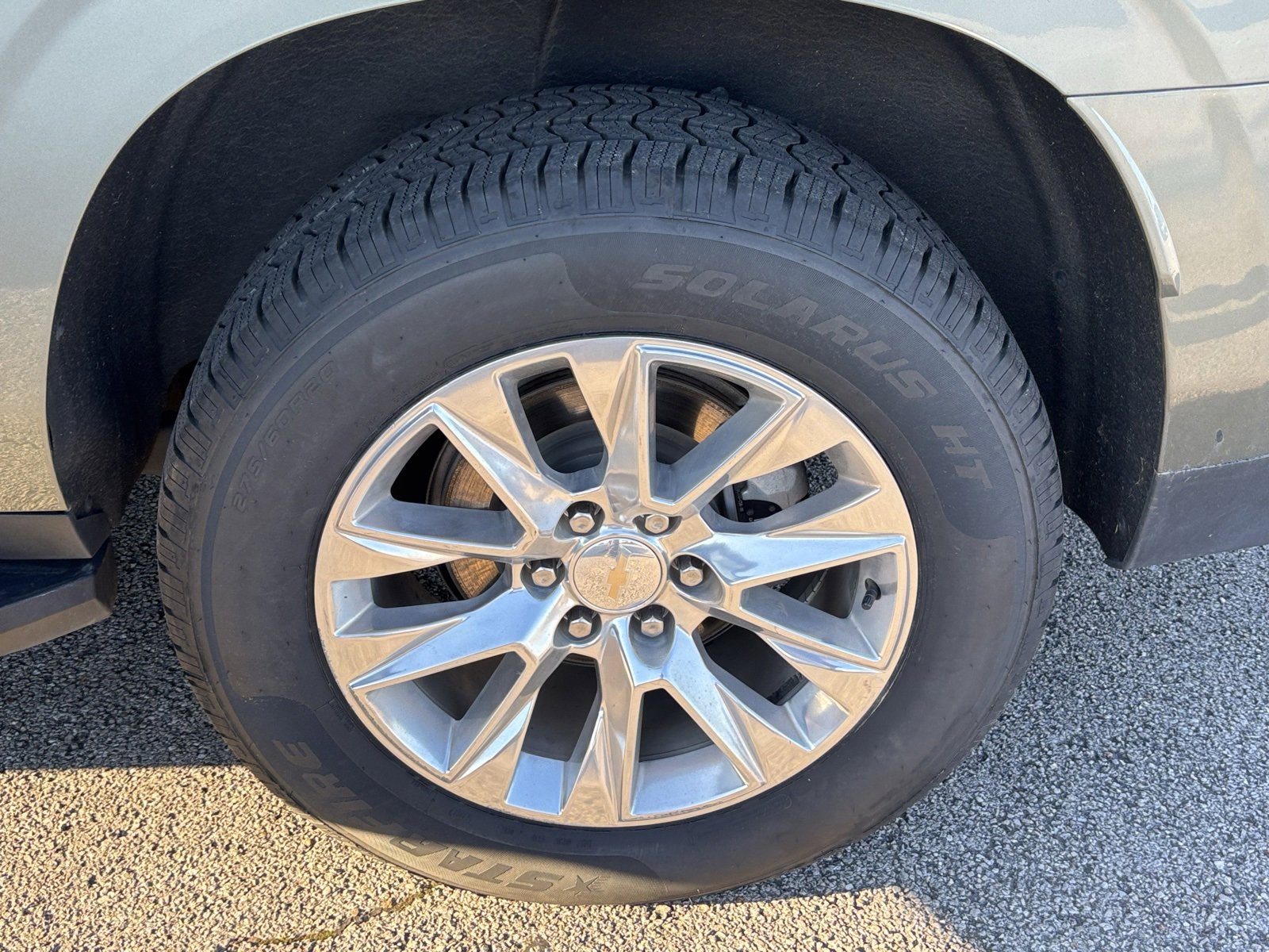 Used 2023 Chevrolet Suburban Premier image 5