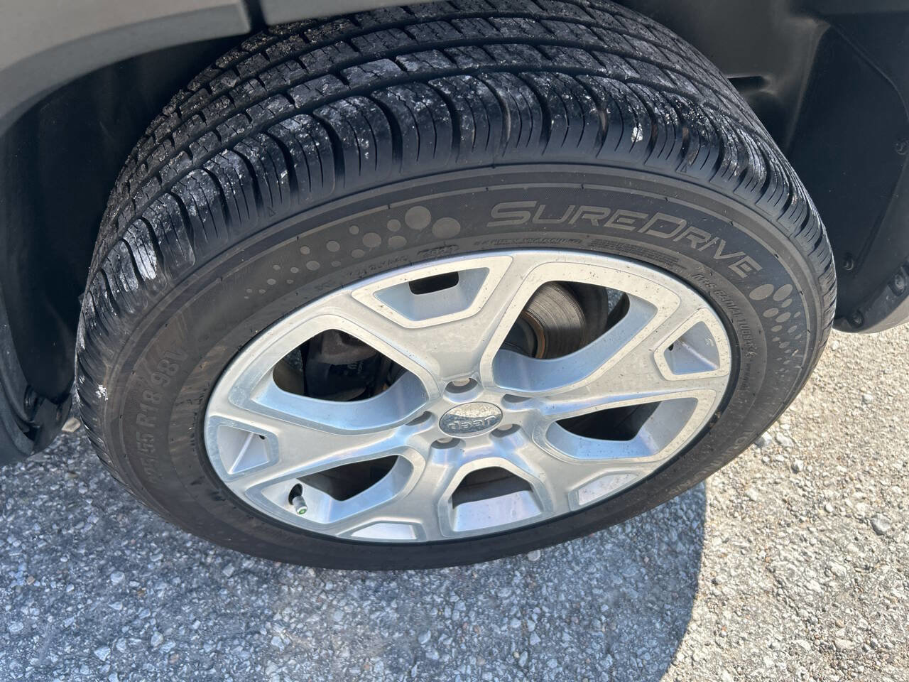 Used 2016 Jeep Renegade Limited image 9