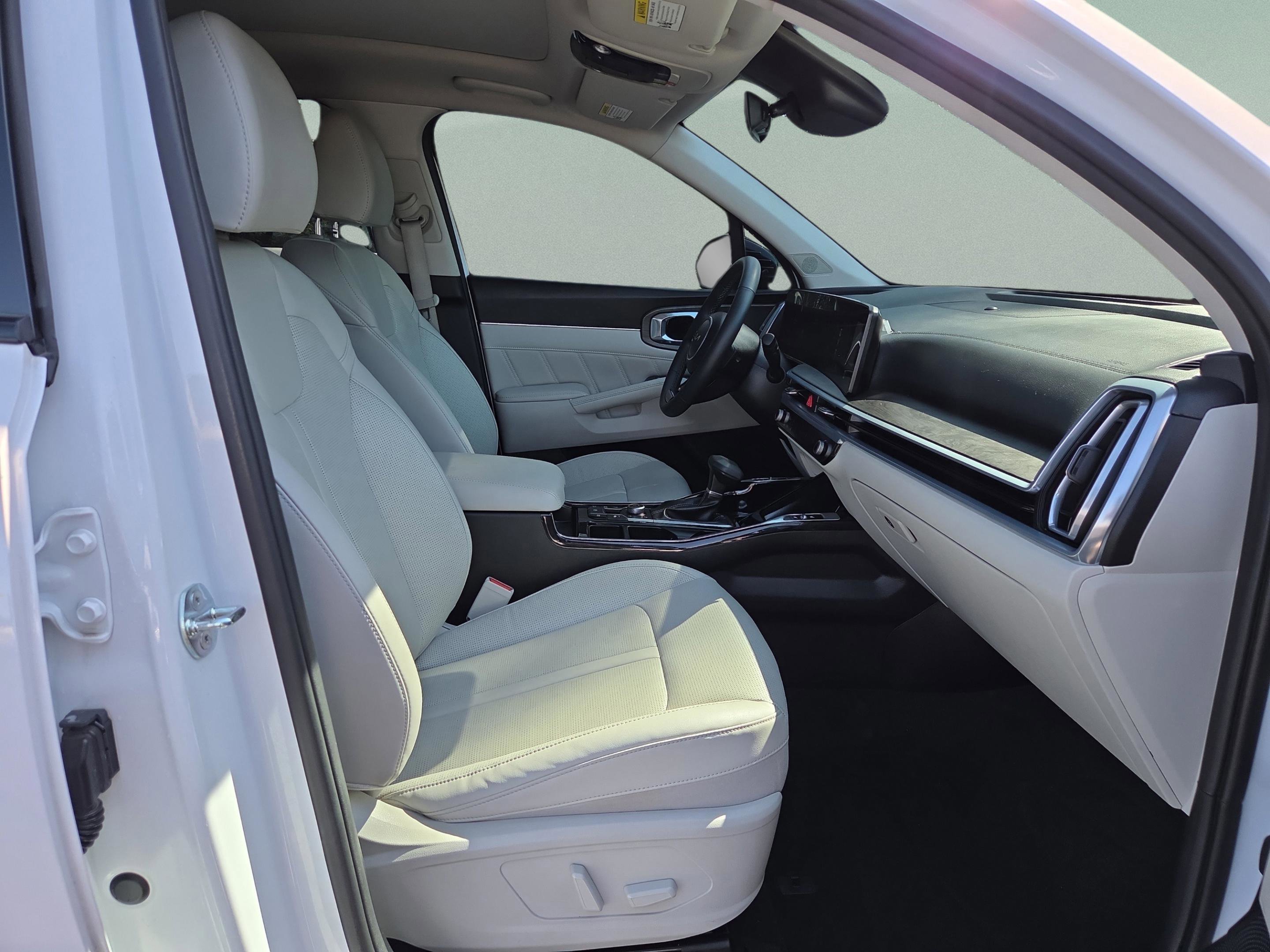 Used 2024 Kia Sorento SX image 26