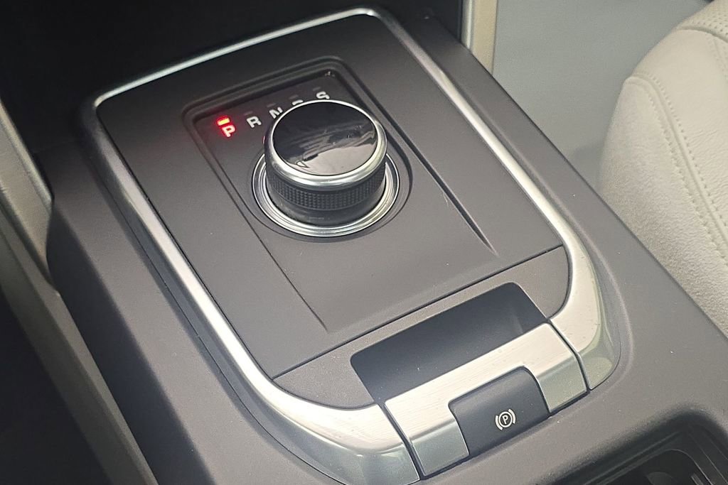 Used 2017 Land Rover Discovery Sport HSE image 21