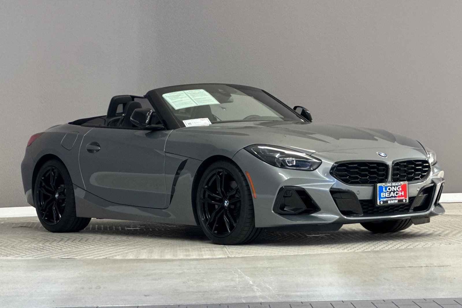 Certified 2024 BMW Z4 sDrive30i w/ Shadowloine Package RWD image 34