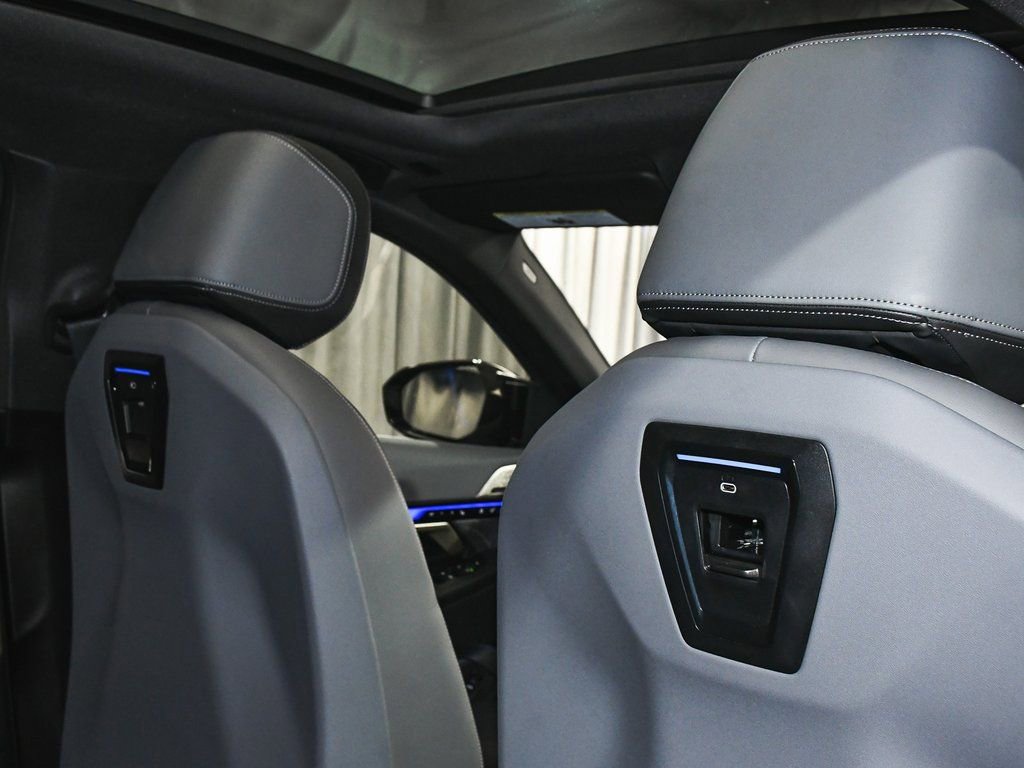 Used 2025 BMW i5 M60 w/ Executive Package image 69