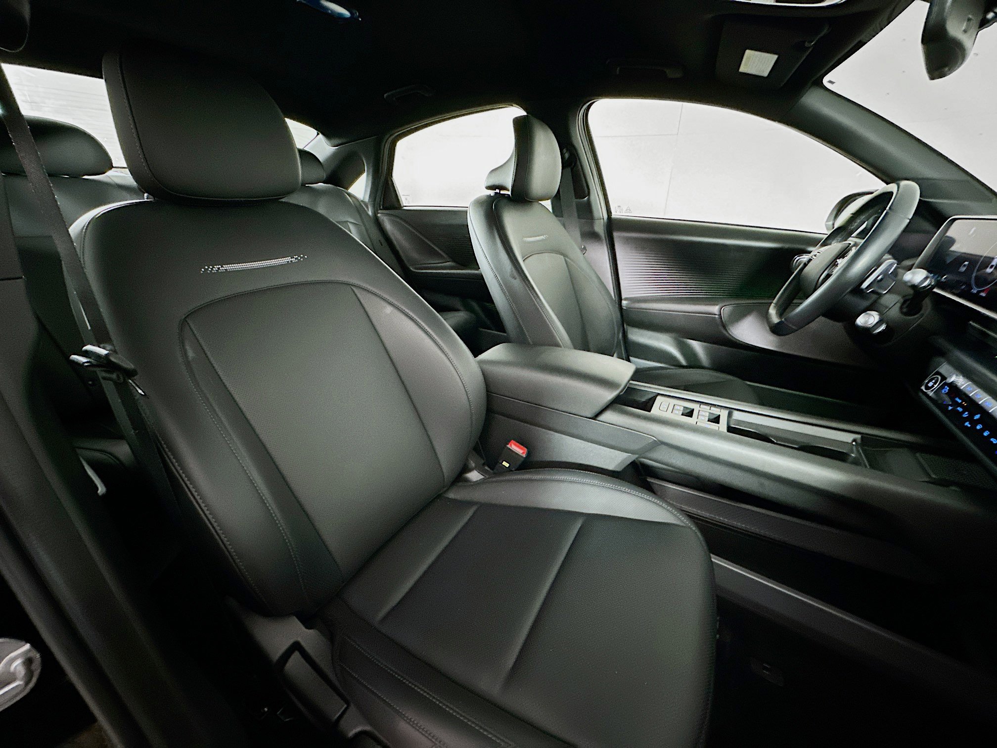 Used 2024 Hyundai Ioniq 6 SEL image 30