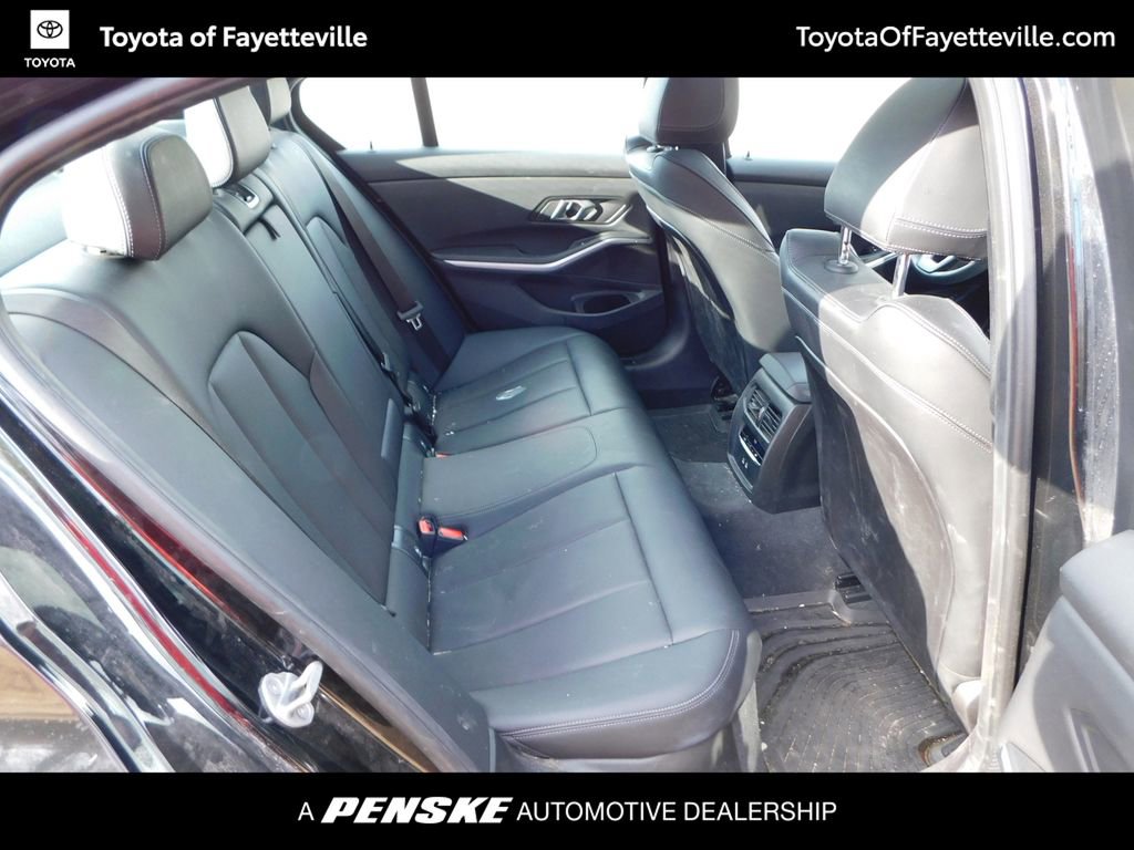 Used 2024 BMW 330i Sedan w/ Premium Package image 5