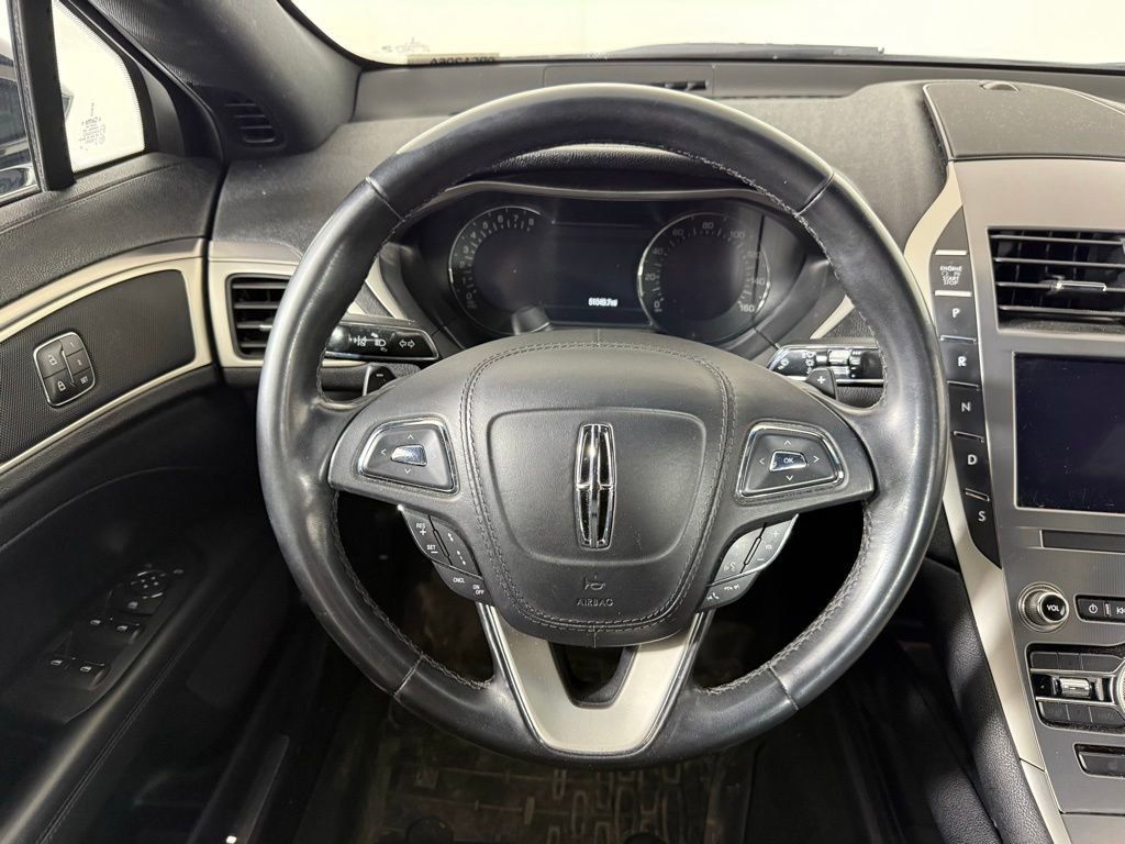 Used 2020 Lincoln MKZ image 14