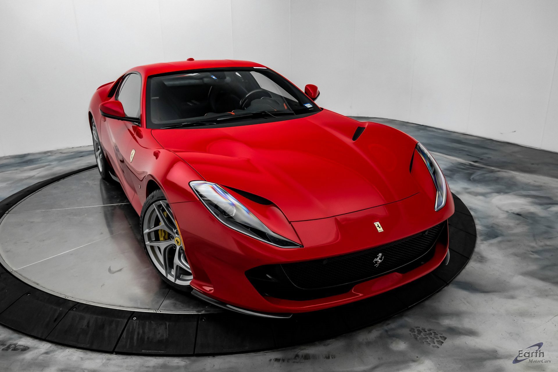 Used 2018 Ferrari 812 Superfast image 23