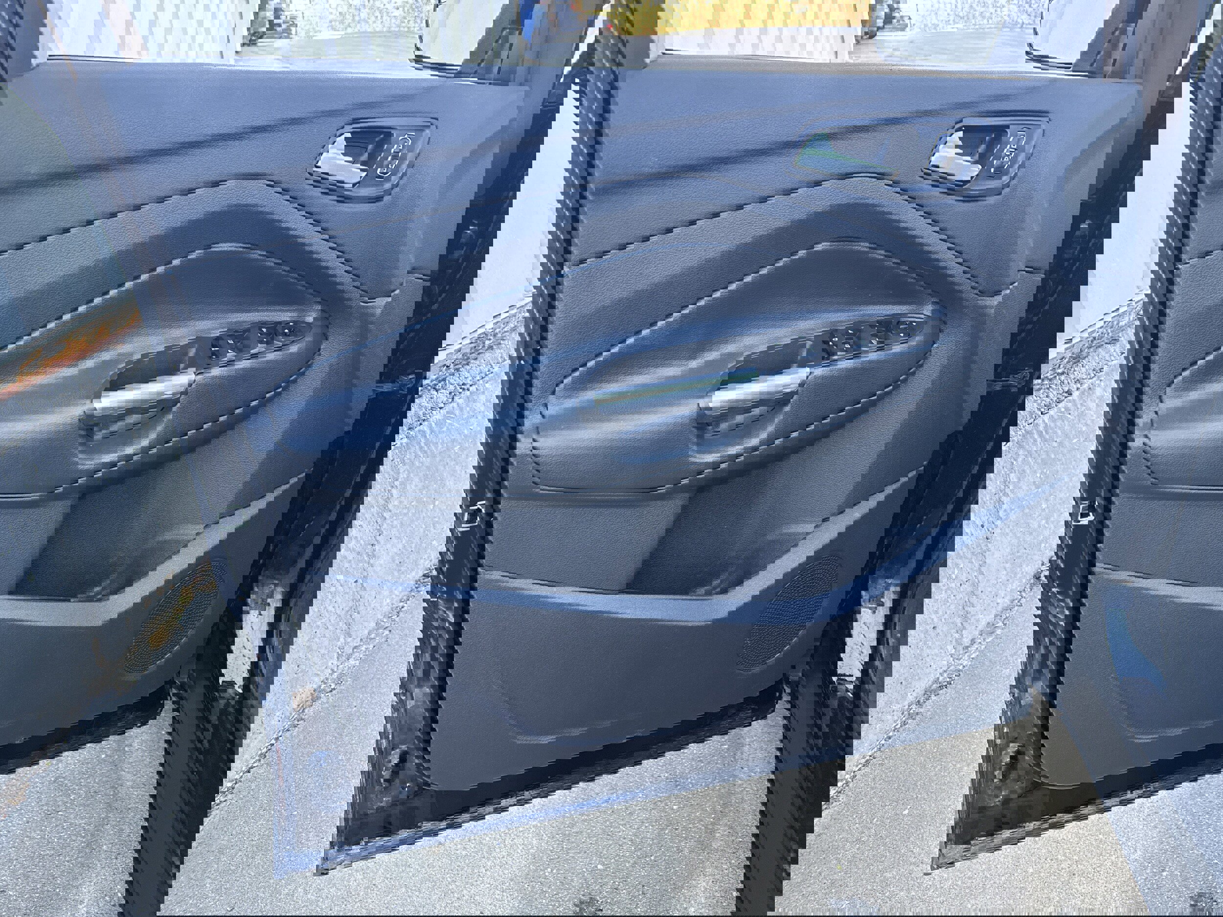 Used 2017 Ford Escape SE image 7