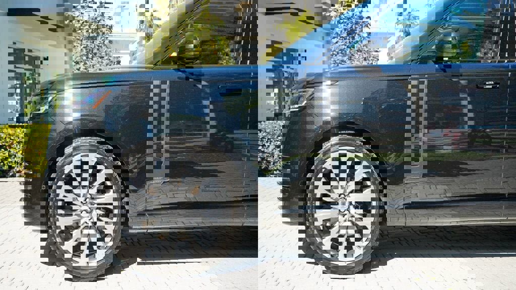 Used 2023 Land Rover Range Rover Long Wheelbase Autobiography image 10