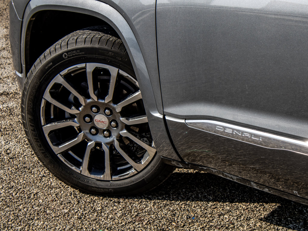 Used 2020 GMC Acadia Denali w/ Technology Package image 8