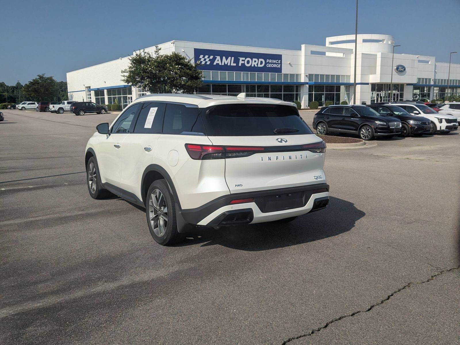 Used 2025 INFINITI QX60 Luxe AWD/4WD image 5