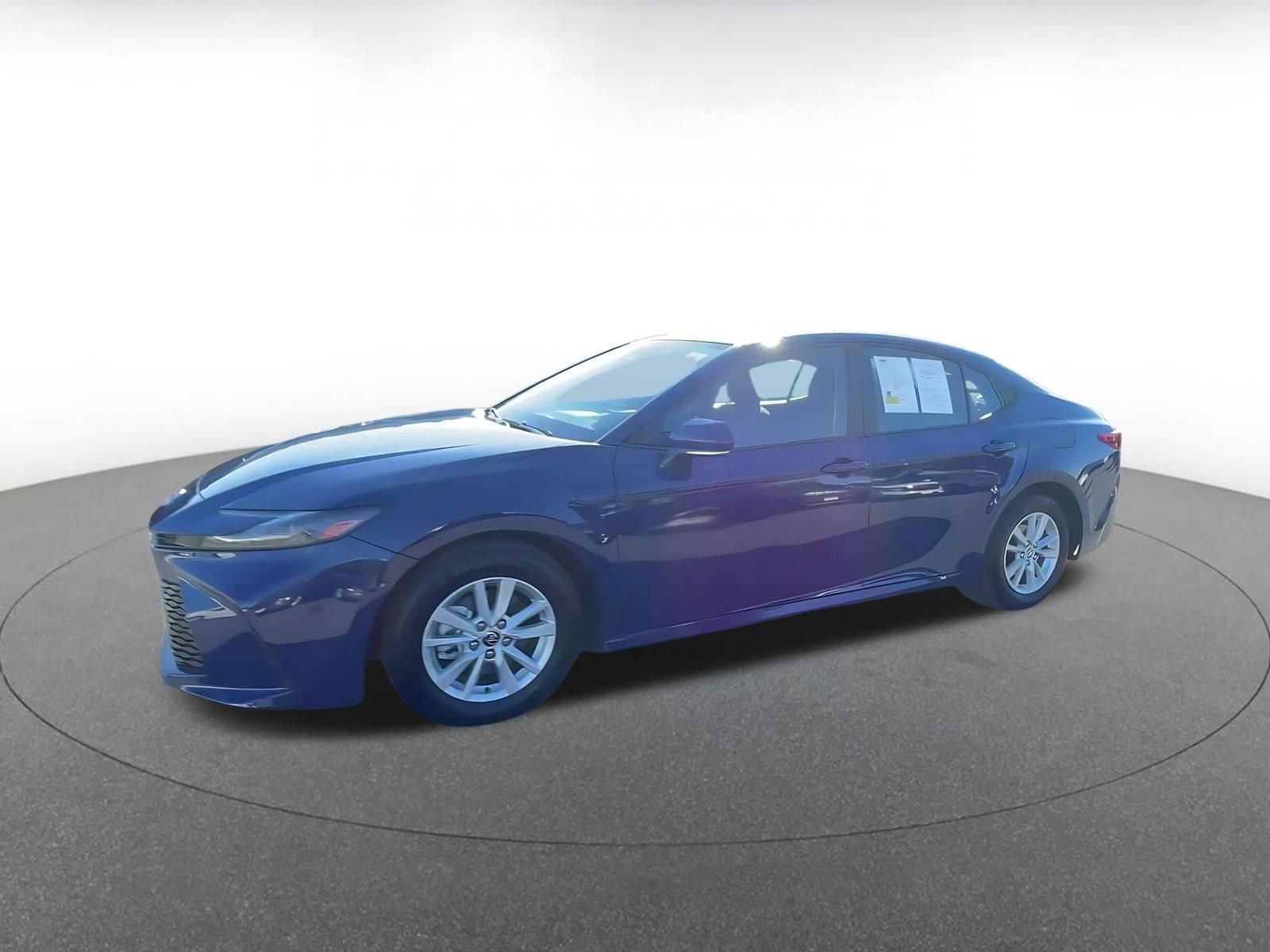 Used 2025 Toyota Camry LE image 8