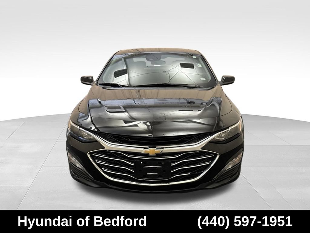 Used 2024 Chevrolet Malibu LT FWD image 2