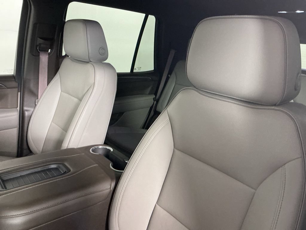 Used 2022 GMC Yukon SLT w/ SLT Luxury Package AWD/4WD image 11
