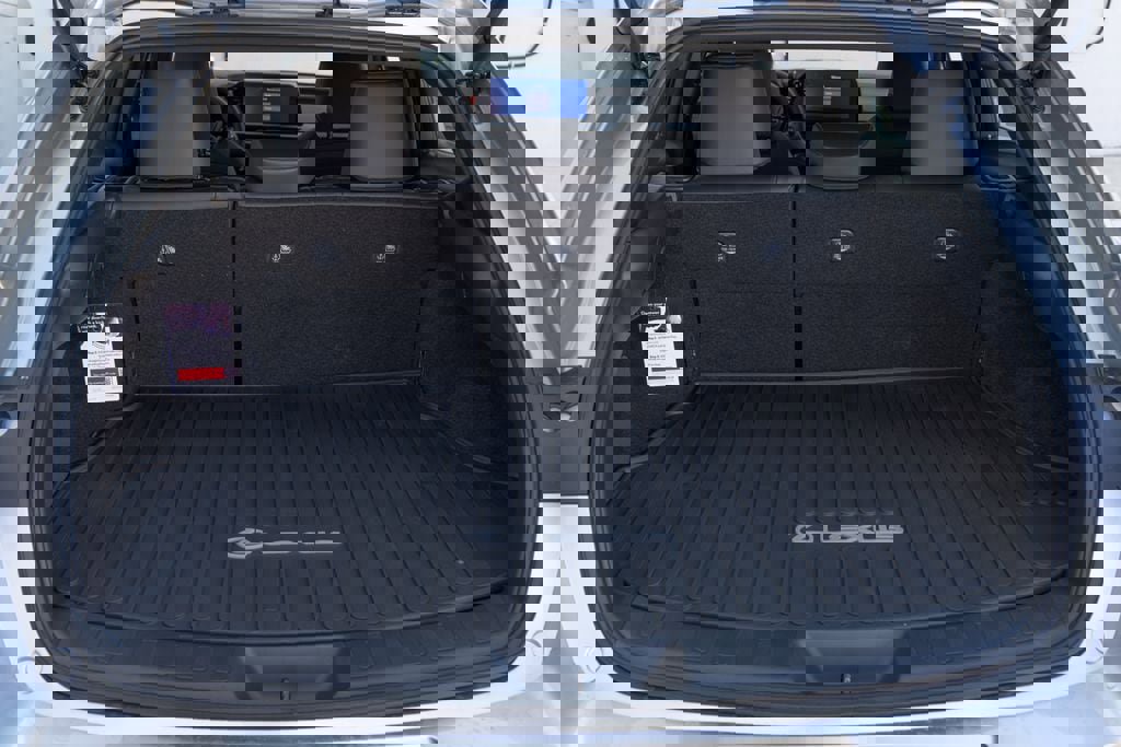 New 2026 Lexus UX 300h FWD image 11