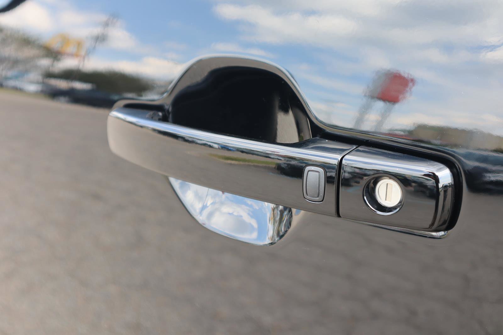 New 2026 Nissan Frontier 4x4 Crew Cab image 4