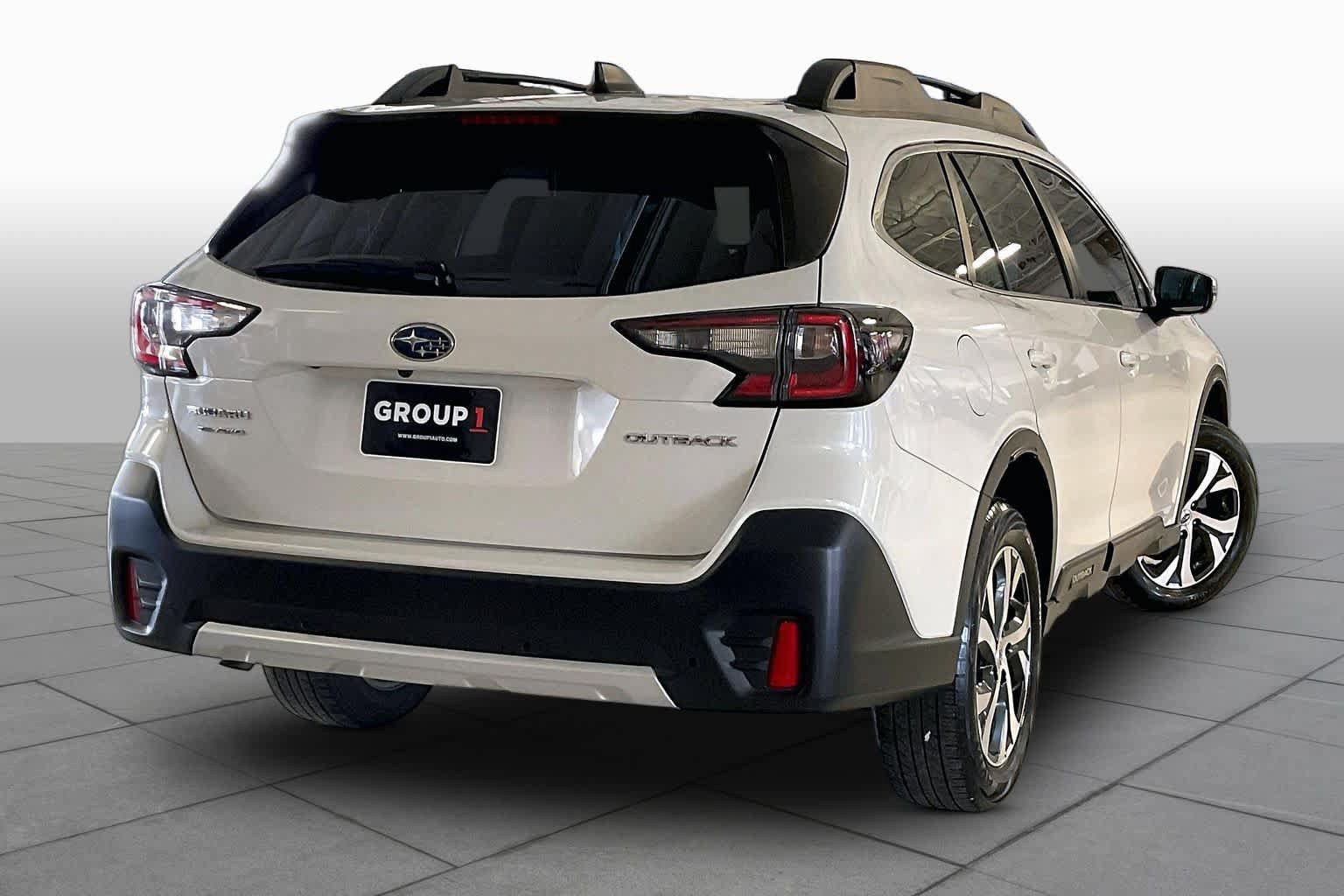 Used 2022 Subaru Outback Limited AWD/4WD image 12