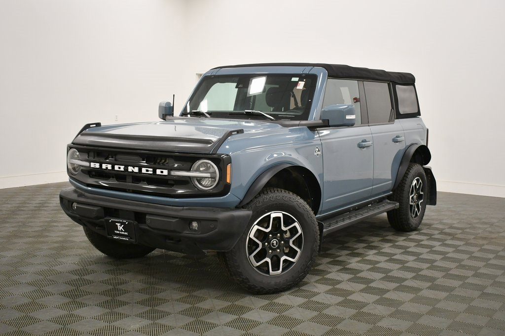 Used 2022 Ford Bronco Outer Banks image 2