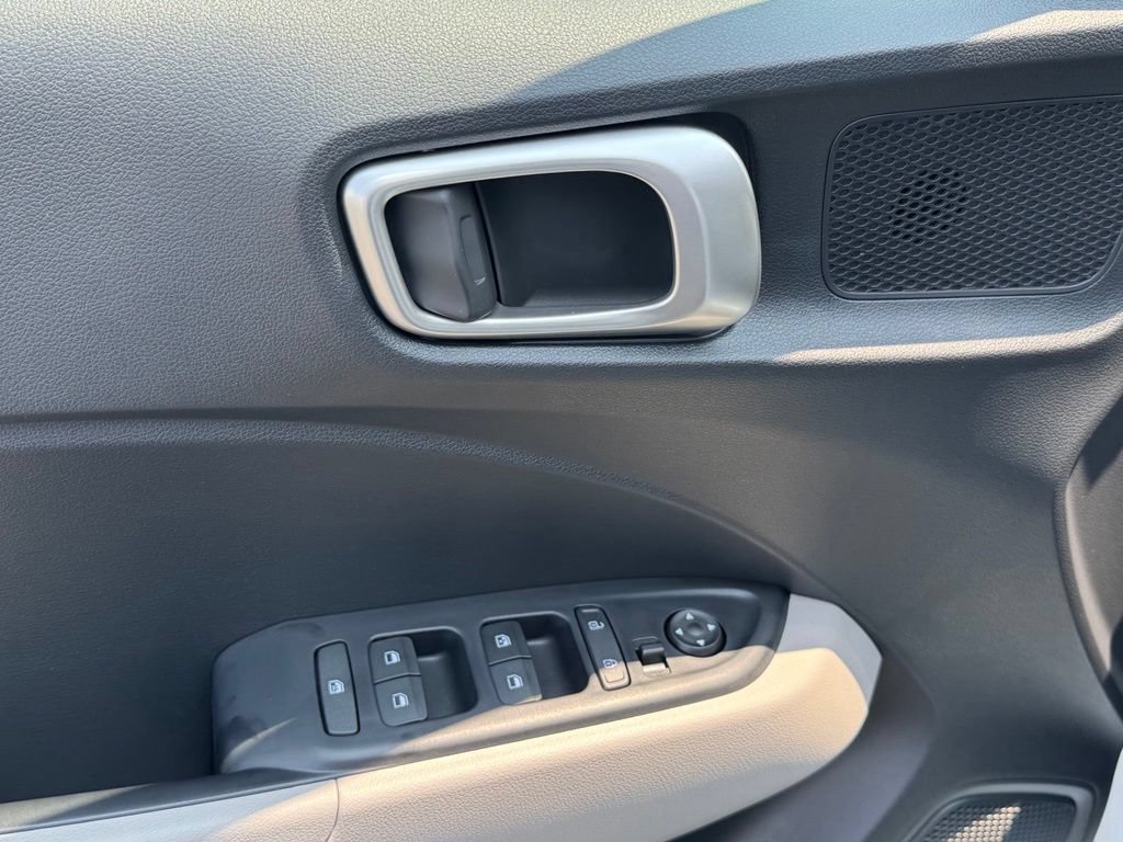 Certified 2026 Hyundai Venue SEL FWD image 38