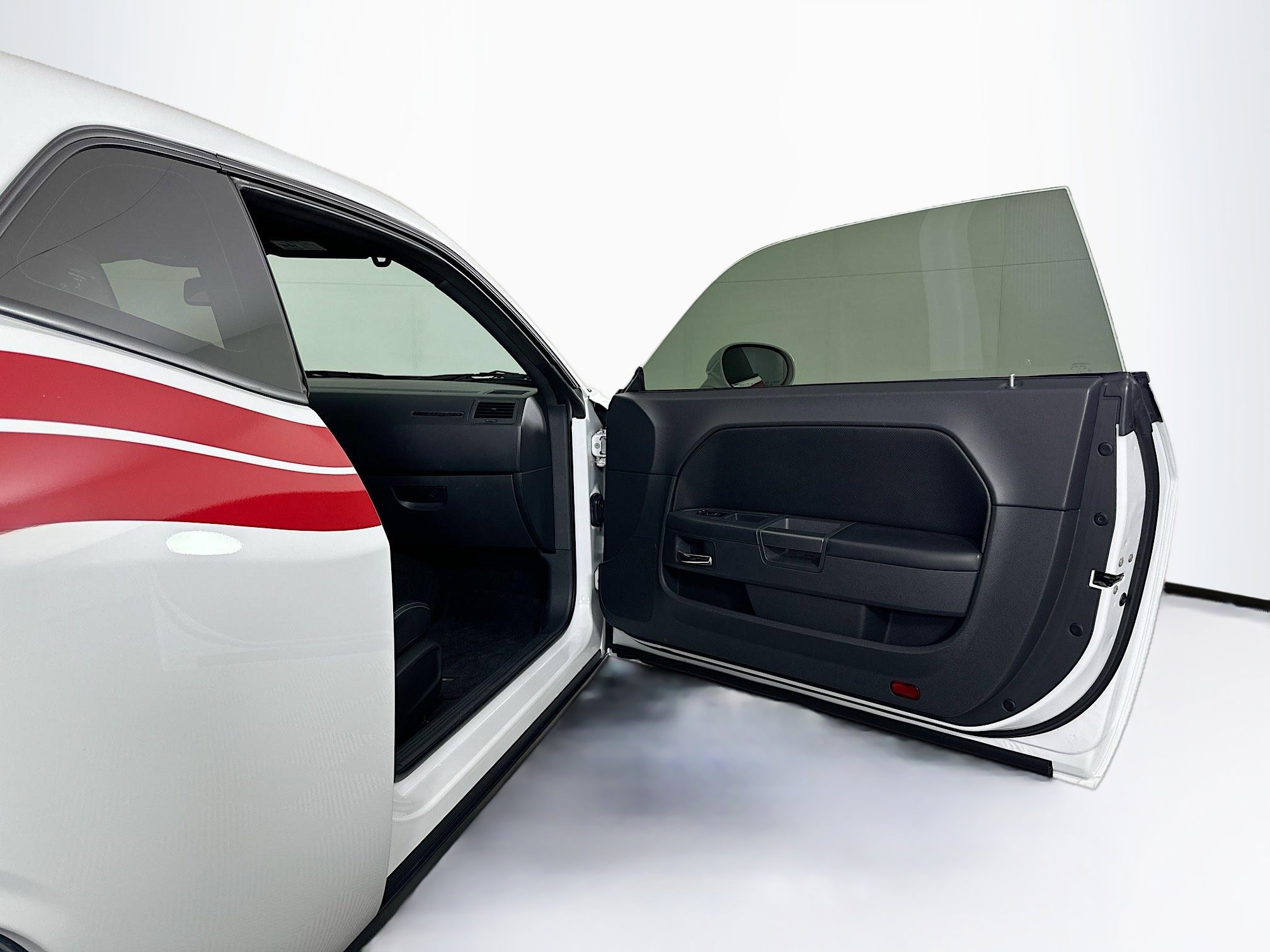 Used 2012 Dodge Challenger R/T image 28