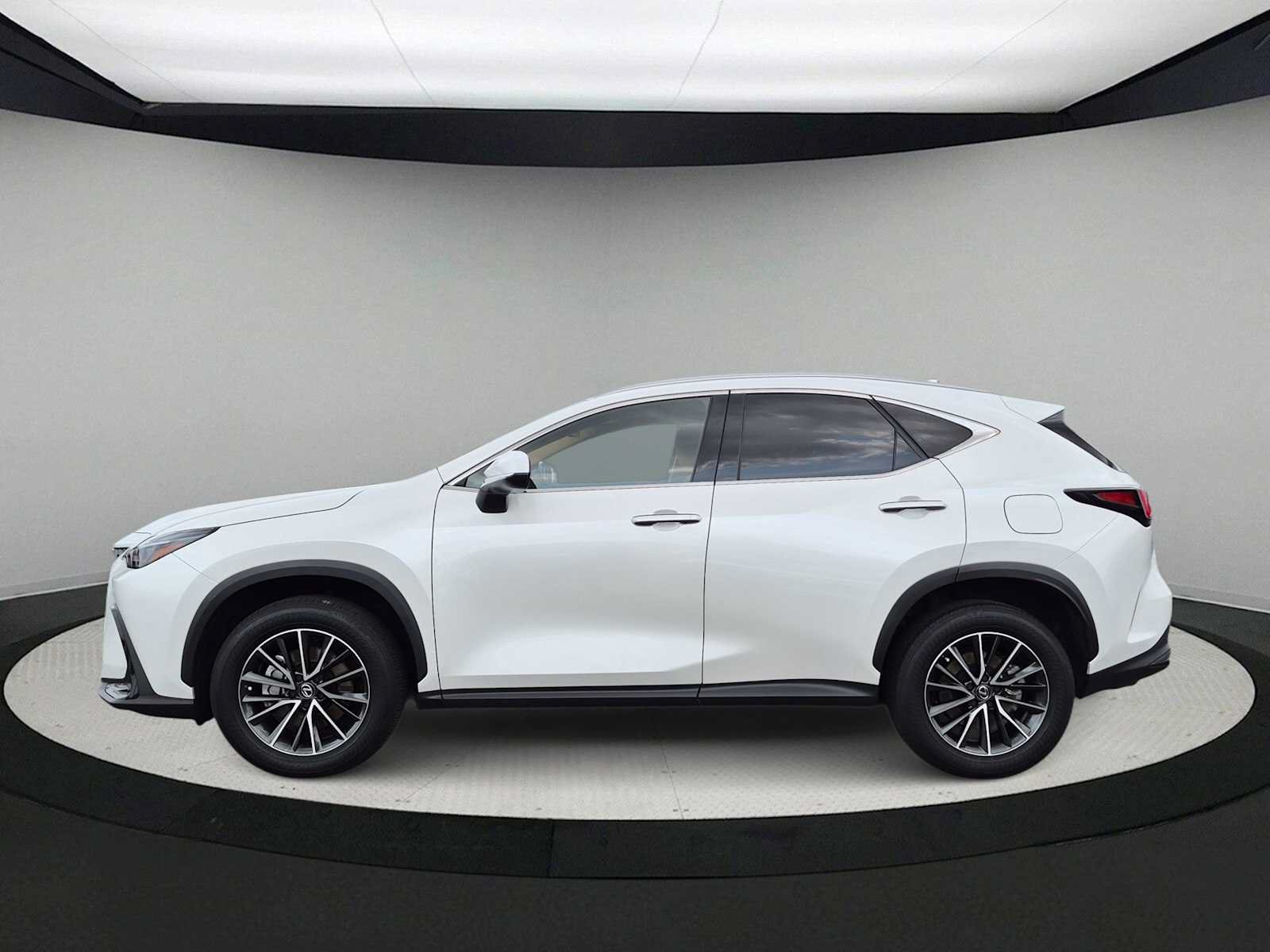 Used 2024 Lexus NX 350h AWD image 5