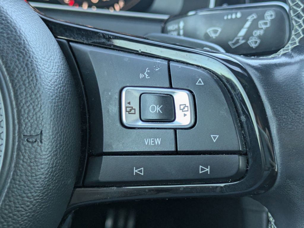 Used 2019 Volkswagen Golf R 4-Door image 26