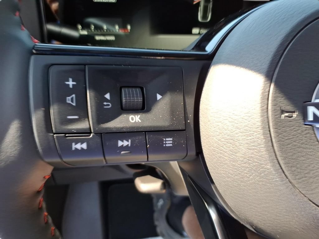 New 2026 Nissan Kicks SR w/ SR Premium Package FWD image 17
