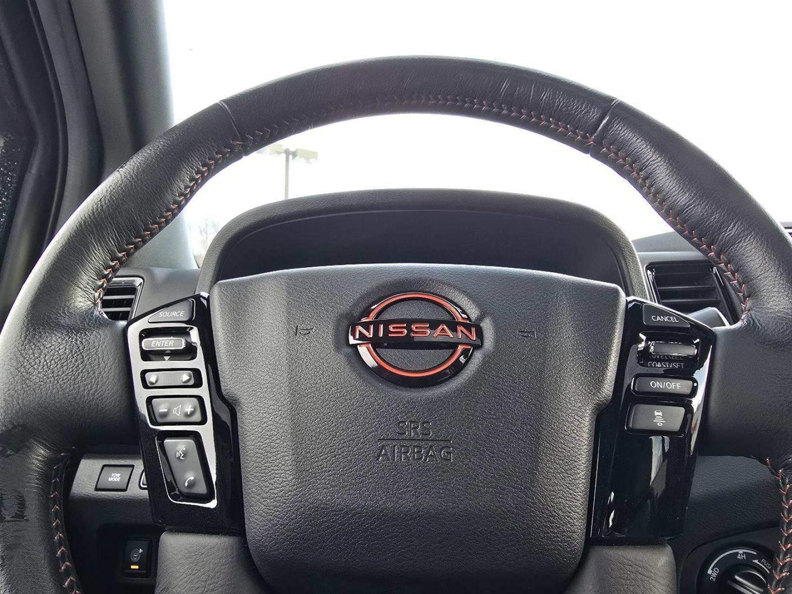 Used 2023 Nissan Frontier PRO-4X w/ Pro-4X Premium Package image 24